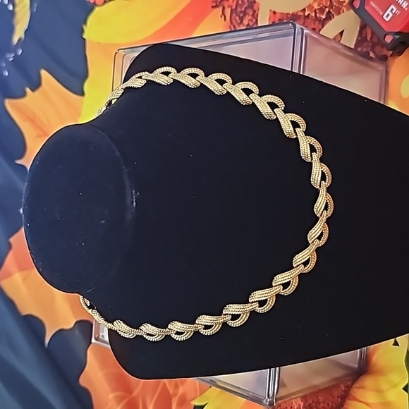 VINTAGE NAPIER Necklace - Picture 1 of 5